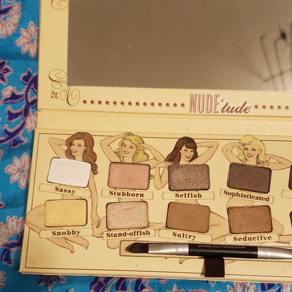 THE BALM - Nude 'Tude Nude Eyeshadow Palette - Picture 9 of 16